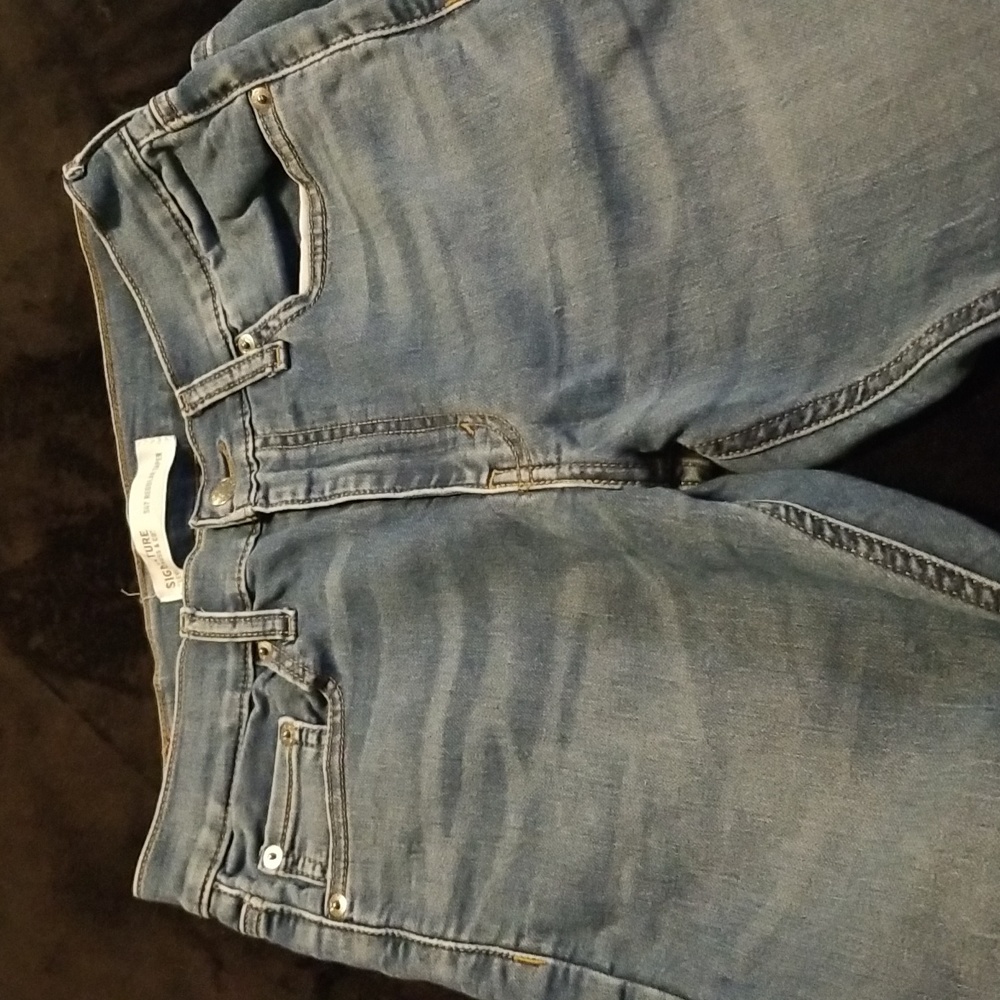 Like New Levi Size 30 Women's Skinny Jeans